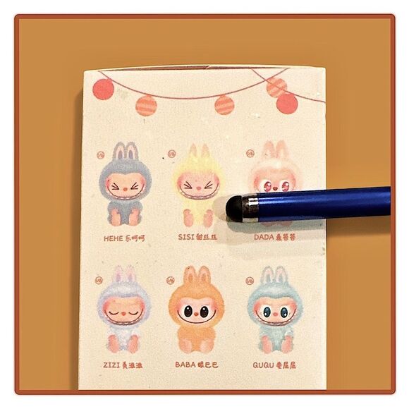 Labubu Have A Seat Vinyl Plush Pendant - Sisi - Picture 5 of 16